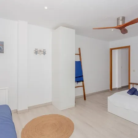Διαμέρισμα Calan Blanes Park 2adults 4children *