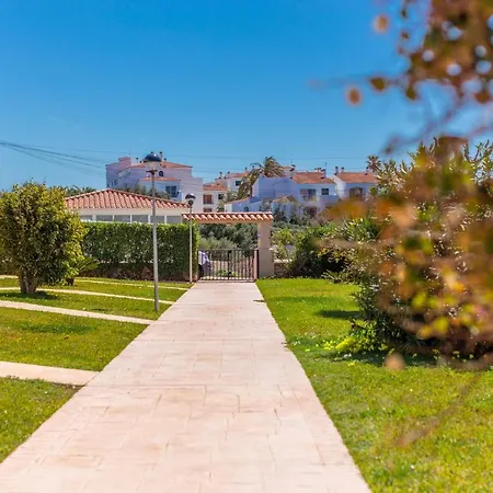 Calan Blanes Park 2adults 4children Апартаменты