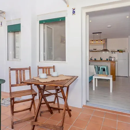 Calan Blanes Park 2adults 4children Daire